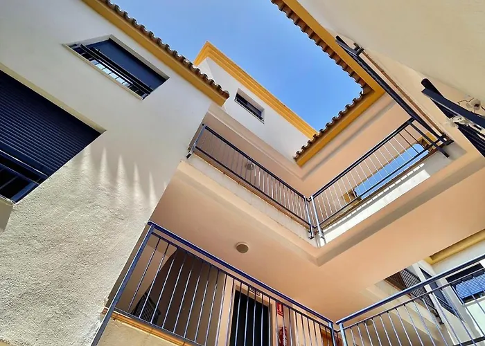 Piso Centrico En Apartamento *